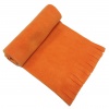 Оранжевый шарф с бахромой